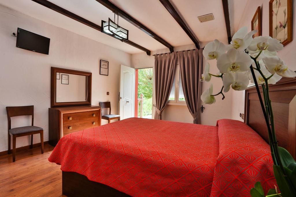 Hotel Rural Noguera De La Sierpe Arroyo Frio Szoba fotó